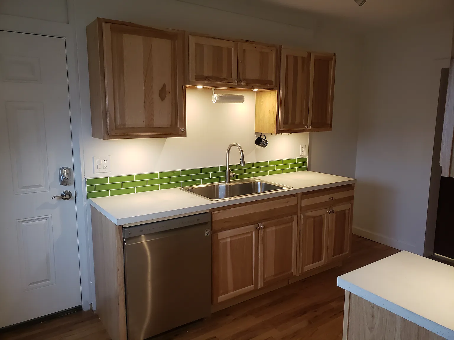 2 bed, 700 sqft, $1,100 — Photo 4