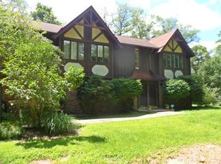 14 Old Indian Spring Rd, Andover, NJ 07821