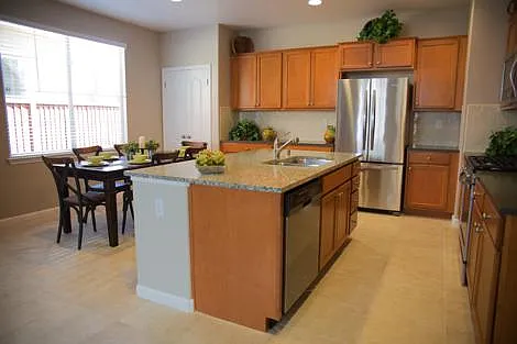2447 Avignon Cir — Photo 7