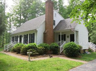 1250 Old Creek Lake Dr, Tappahannock, VA 22560