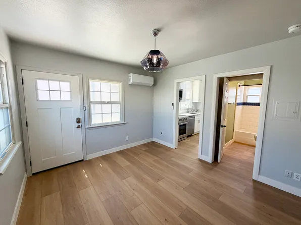 905 Ocean Ave #1/4, Seal Beach, CA 90740