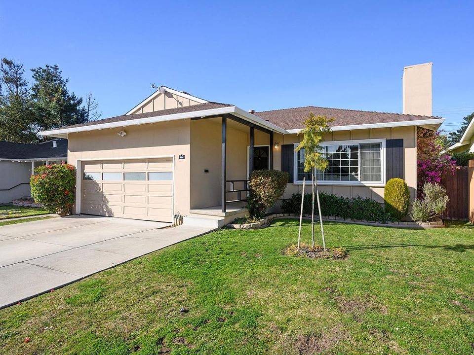 1st image of 279 Evergreen Dr