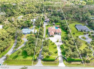 214 9th St NW, Naples, FL 34120