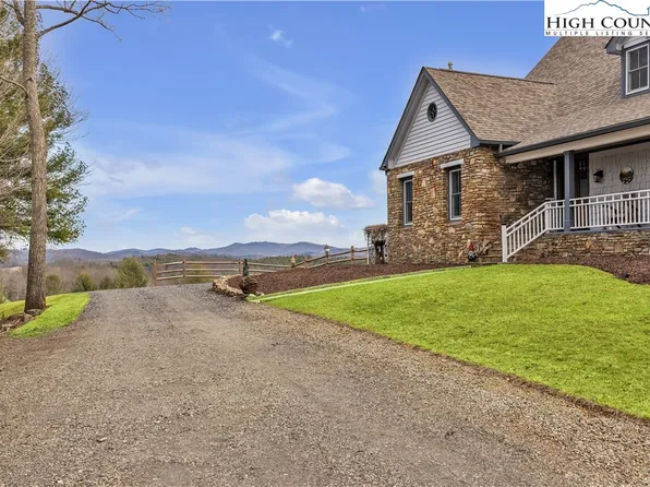 559 Brownstone Lane, Crumpler, NC 28617