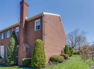 4 Fairfax Vlg, Harrisburg, PA 17112