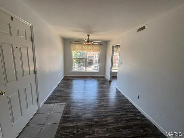 1943 Greenpoint Dr #302 — Photo 11