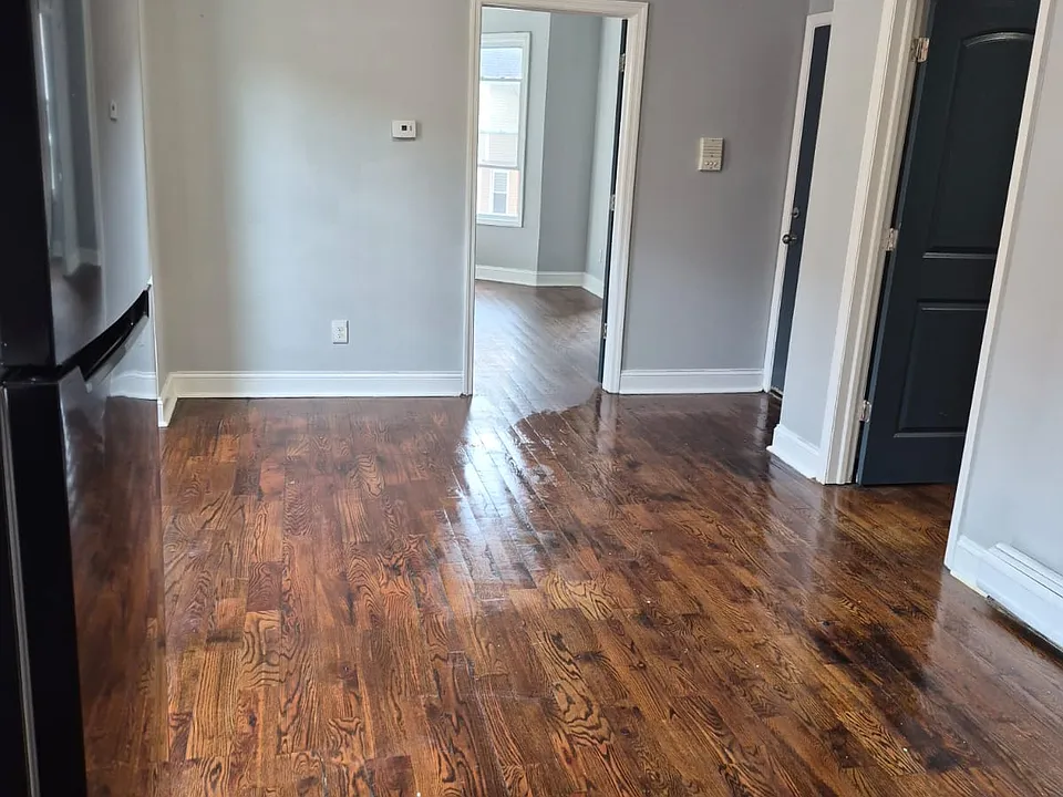 8 William St #2