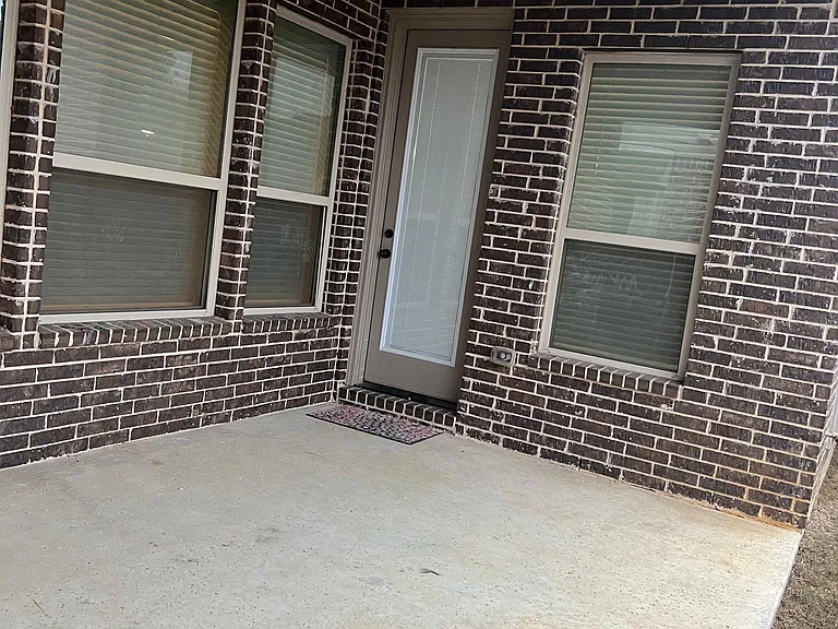 9012 Sandhills Dr — Photo 22