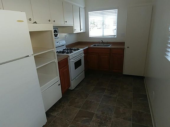 4th image of 621 W Ocean Ave APT C