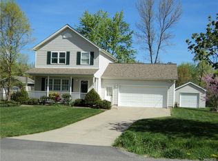 6333 Rounds Rd, Newfane, NY 14108