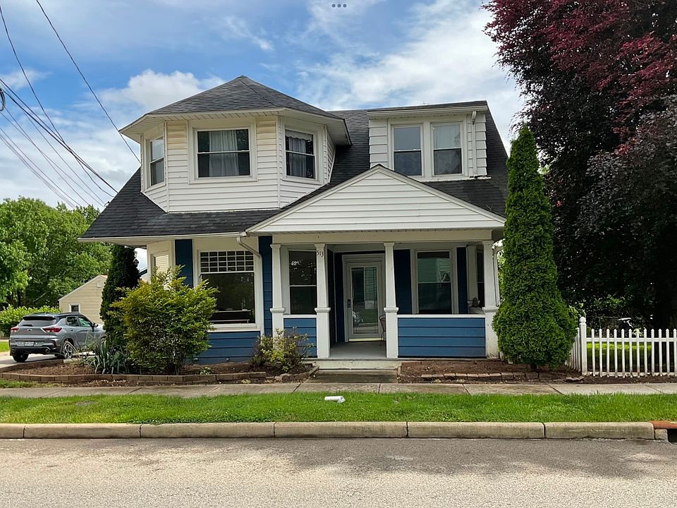 1st image of 513 W Silver St #2