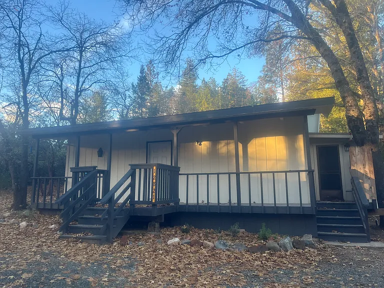 12821 Highway 175 — Photo 11