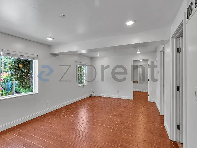 609 Drake Ave #2 — Photo 16