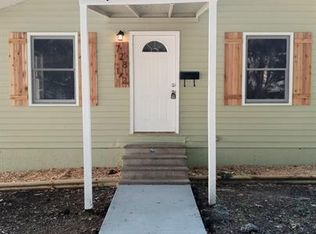 728 SW Cambridge Ave, Topeka, KS 66606