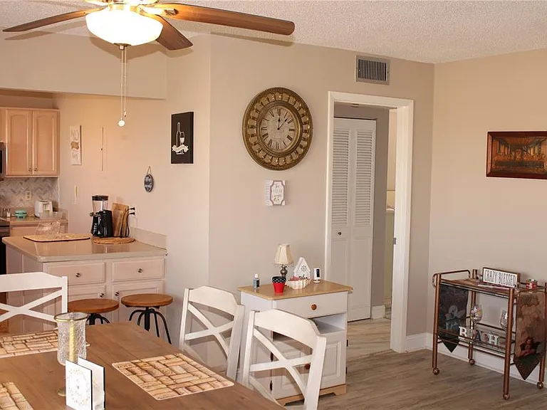 4460 Ironwood Cir #501A — Photo 5