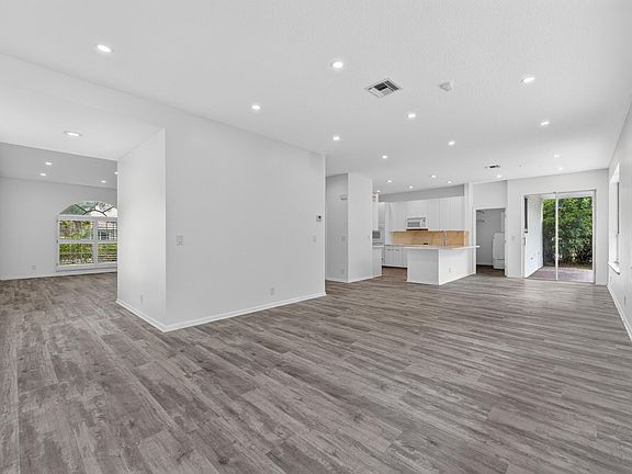 3rd image of 10749 Nashville Drive