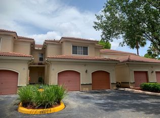 2557 Centergate Dr APT 104, Hollywood, FL 33025