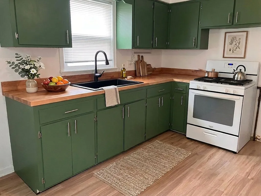 2 bed, 1.5 bath, 1200 sqft, $1,900 — Photo 2