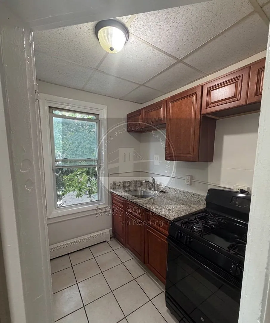 2 bed, $1,400 — Photo 1