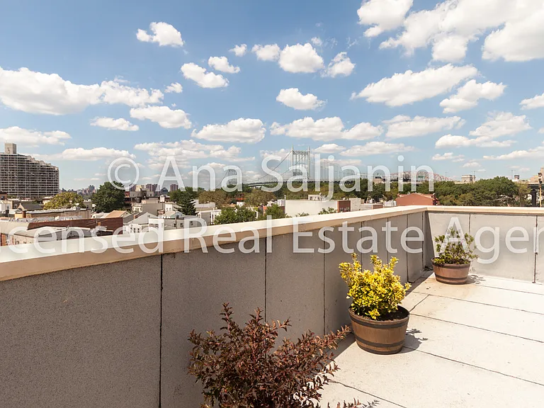 26-11 21st St #3 — Photo 11