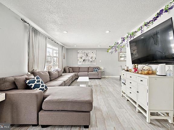 5th image of 748 Cooperlanding Rd