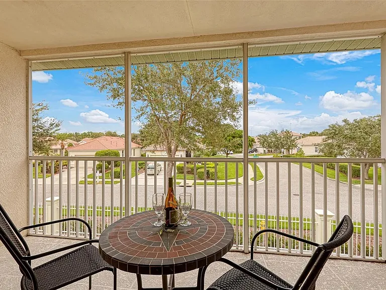 7333 Fountain Palm Cir #7333 — Photo 21
