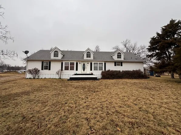 803 N Richland Rd, Tuttle, OK 73089