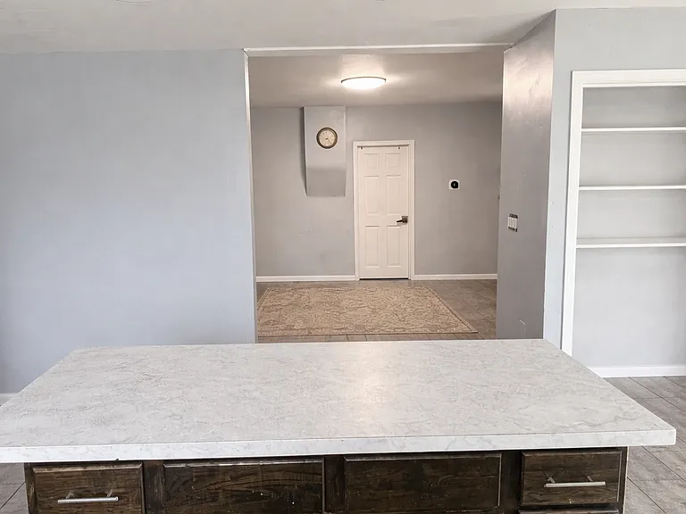 217 Seward Ave NW — Photo 3