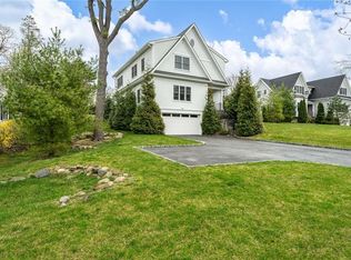 34 Ramona Ct, New Rochelle, NY 10804