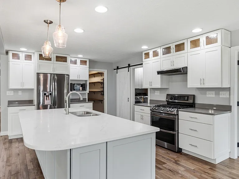71 Forest Ave — Photo 18