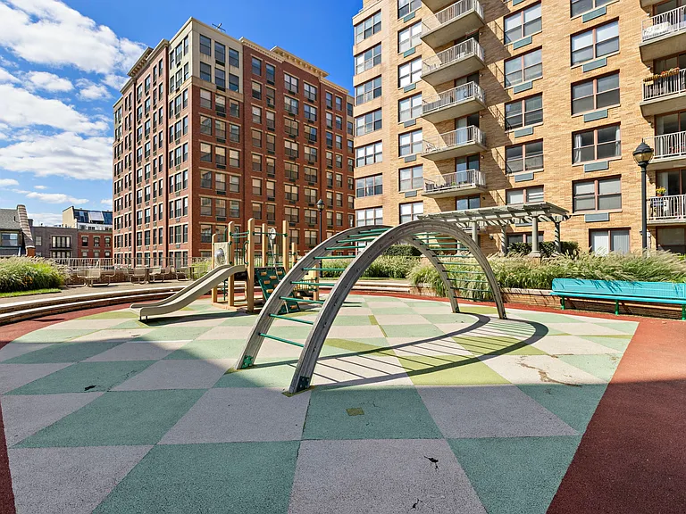 2 Constitution Ct #814R — Photo 25