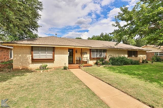 1st image of 865 Green Valley Dr