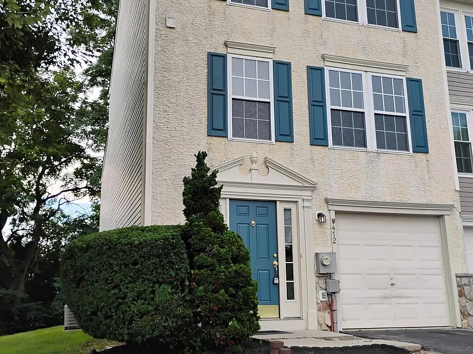 412 Green Hill Rd #24