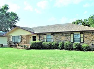 104 Stonegate Dr, Guthrie, OK 73044