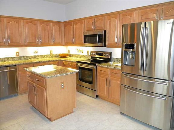 3rd image of 8610 Egret Point Ct