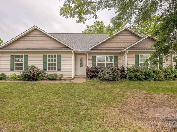 4135 Doe Ridge Ln, Lancaster, SC 29720
