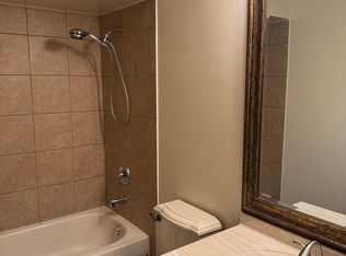 1705 Nelson Rd APT 12, New Lenox, IL 60451