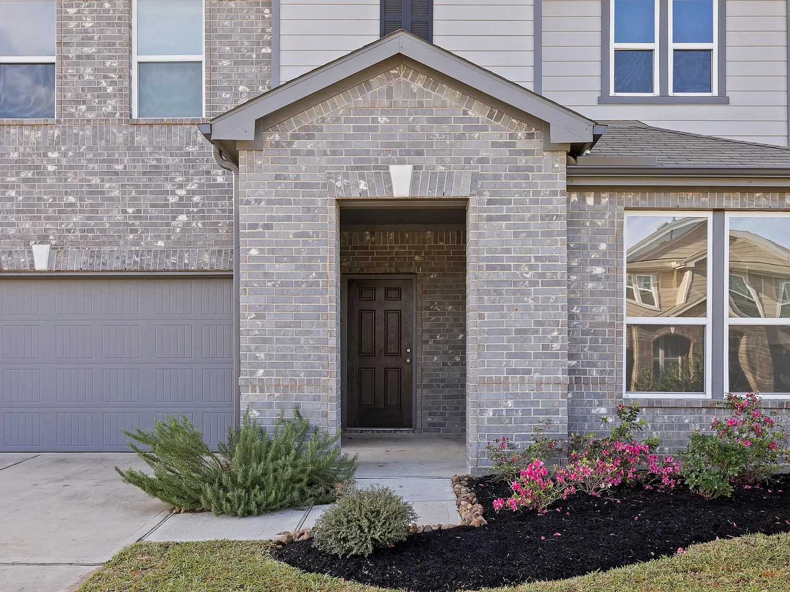 3 bed, 2.5 bath, 2969 sqft, $2,600 — Photo 3