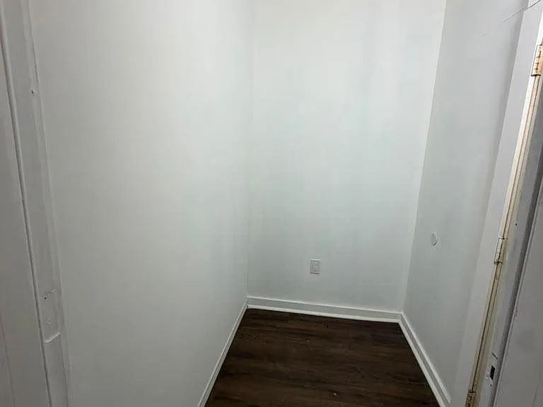 1039 W Arch St — Photo 12