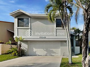 10049 SW 221st St, Cutler Bay, FL 33190