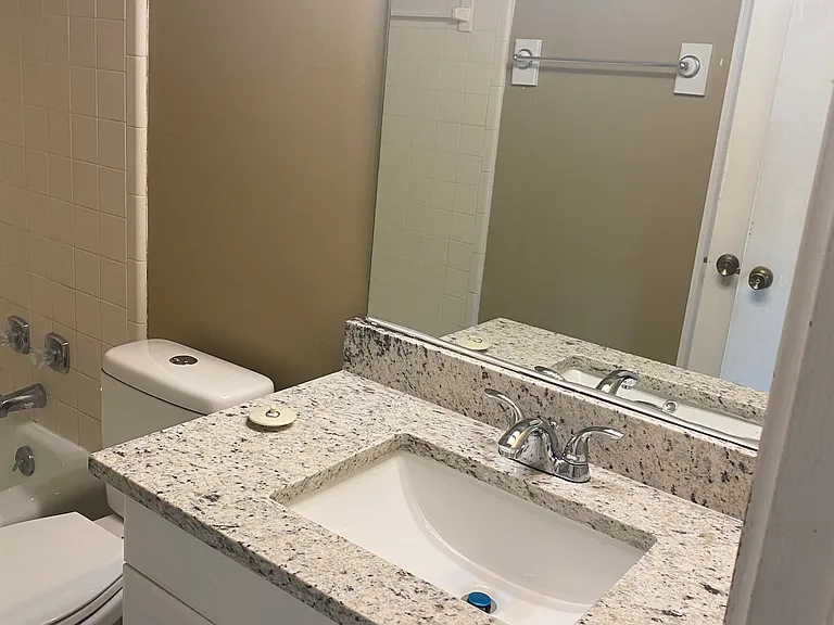 7464 Queensbury Cir #7464 — Photo 6