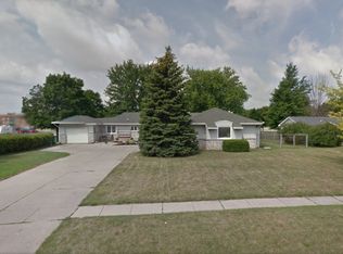 1207 Elmwood Rd, Lansing, MI 48917