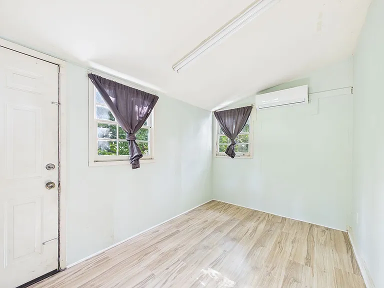 124 Henrico St — Photo 11