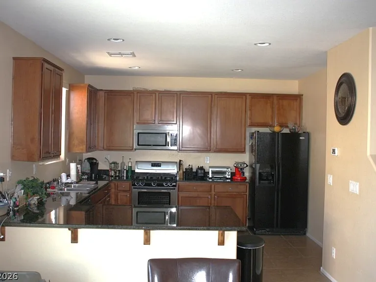 849 Pittston Ave — Photo 6