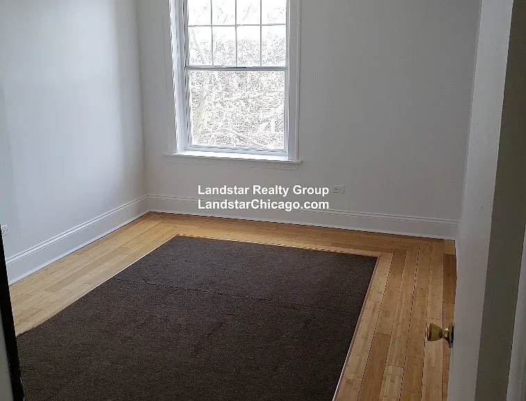 6300 N Oakley Ave #3 — Photo 3