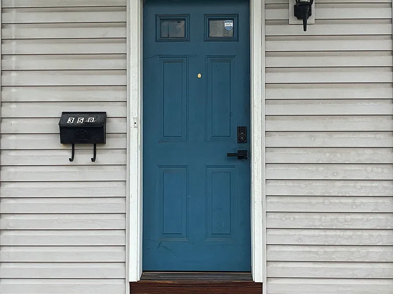 35 W Donegal St #B — Photo 1