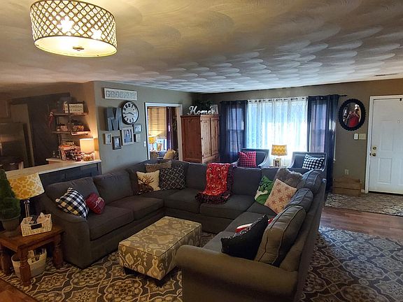 4th image of 438 Knollwood Dr