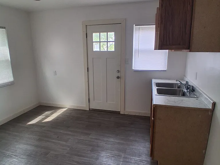 3042 N Palmer St #3 — Photo 1