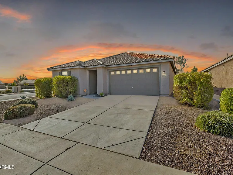 7580 W Darrel Rd — Photo 2