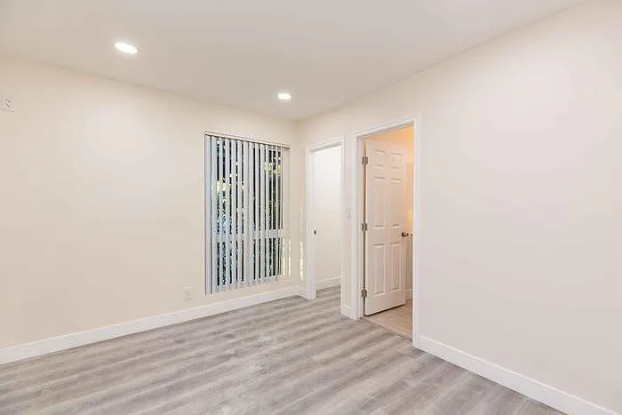 2615 Lake Ave #1 — Photo 13
